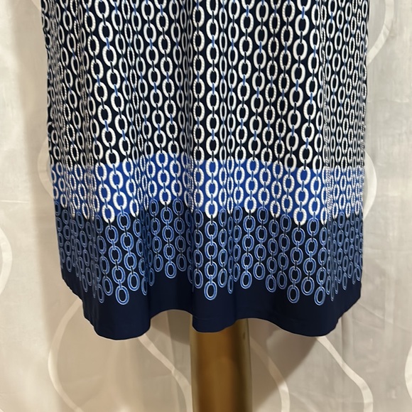 Apt. 9 Navy & White Print, Short Sleeve Shift Dress, Size Small - Picture 3 of 8